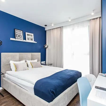 Modern & Classy Industrial - Browar Apartment *